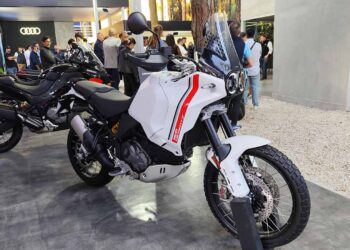Desde la costa argentina te presentamos la Ducati DesertX, la aventurera que se ensamblará en nuestro país