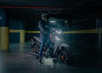 Gilera lanza la Smash full CBS 2025, la primera moto CUB del país con frenos combinados
