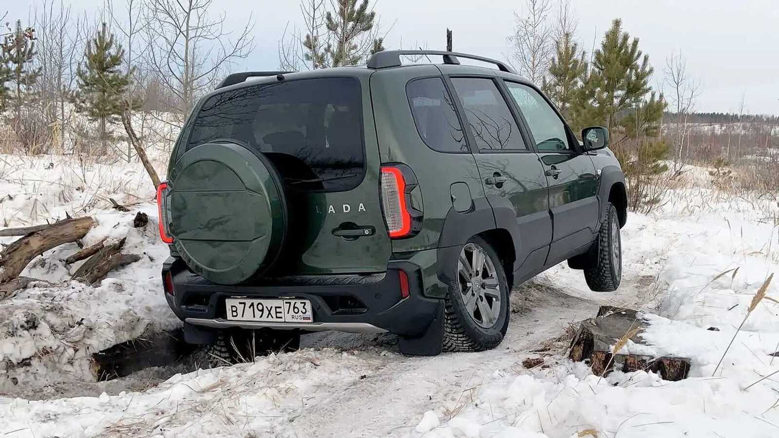 Lada Niva Travel