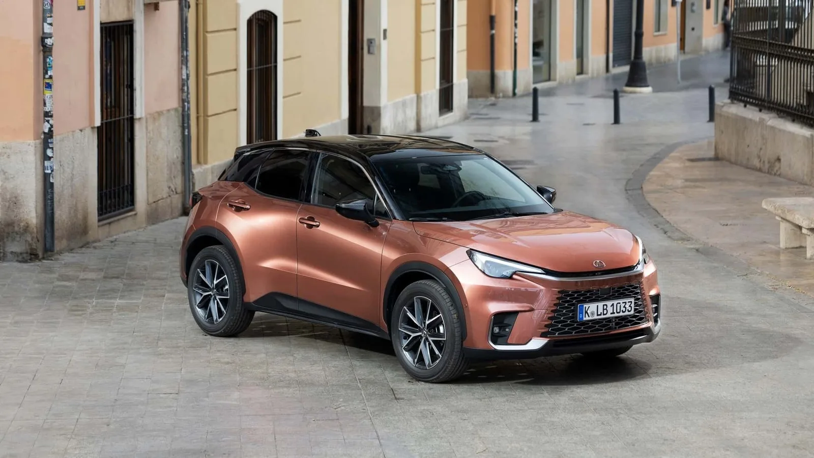 Lexus LBX, el híbrido japonés que tiene 15 años de garantía