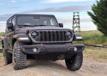 El nuevo Jeep Wrangler se lanza desde la costa argentina ¿qué ofrece y cuanto cuesta?