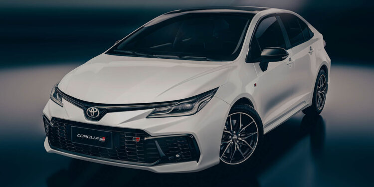 Toyota lanza el nuevo Corolla GR-Sport y anuncia novedades para el resto de la gama