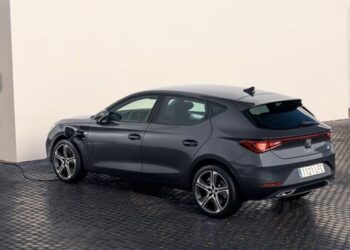Seat León híbrido, ¿cuánta autonomía tiene este auto en España?