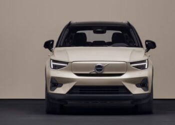 Volvo EX40, el SUV eléctrico con precio increíble para marzo