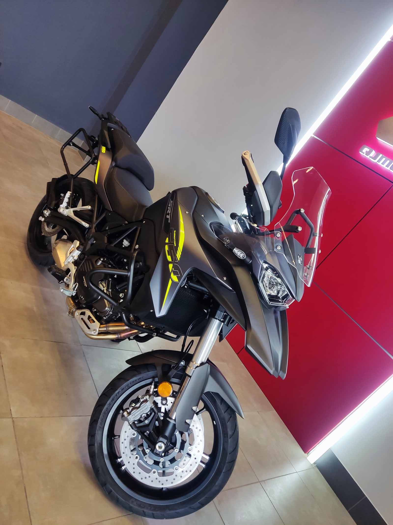 QJMotor SRT 550