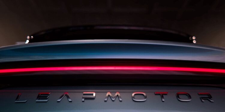 Leapmotor oficializa la llegada del B10 a Sudamérica: será su segundo SUV en la región