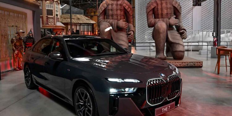 BMW lanza en Argentina el nuevo Serie 7 ¿qué ofrece el lujoso sedán?