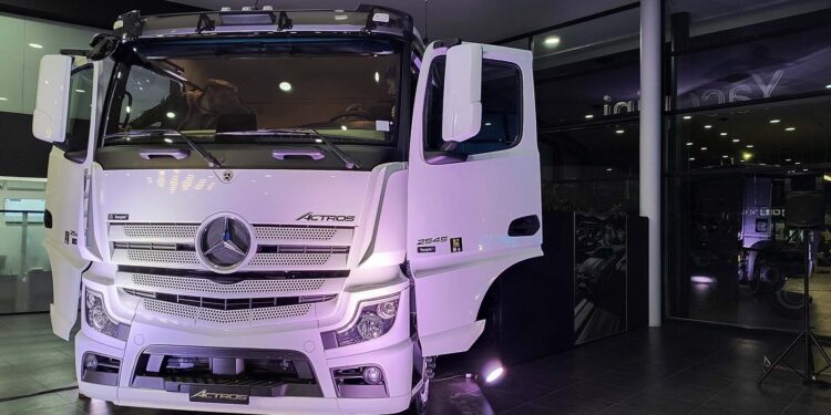 La nueva generación de camiones Mercedes-Benz se presentó en Mendoza de la mano de Yacopini MB