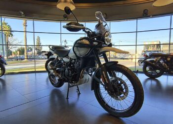 La Royal Enfield Himalayan 450 encara julio con financiación exclusiva