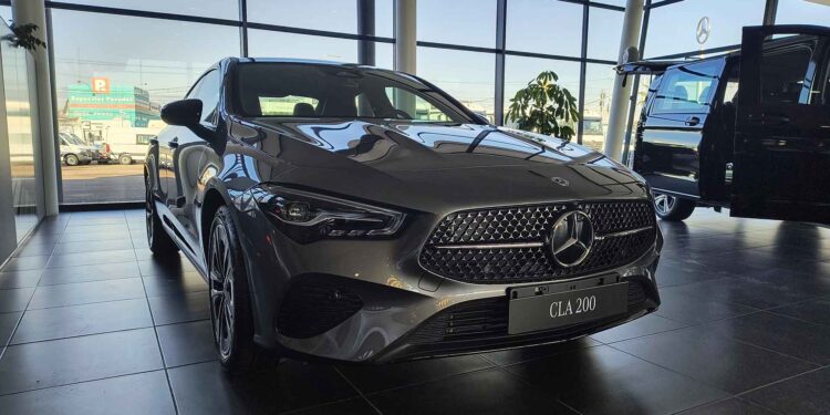 El Vito Tour 2025 pasó por Mendoza presentando la renovada van Mercedes-Benz