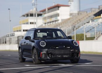 El nuevo MINI John Cooper Works se lanza en el país, aquí todos los detalles y precio