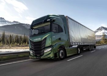 El nuevo Iveco S-Way fue presentado en Mendoza de la mano de Ficamen