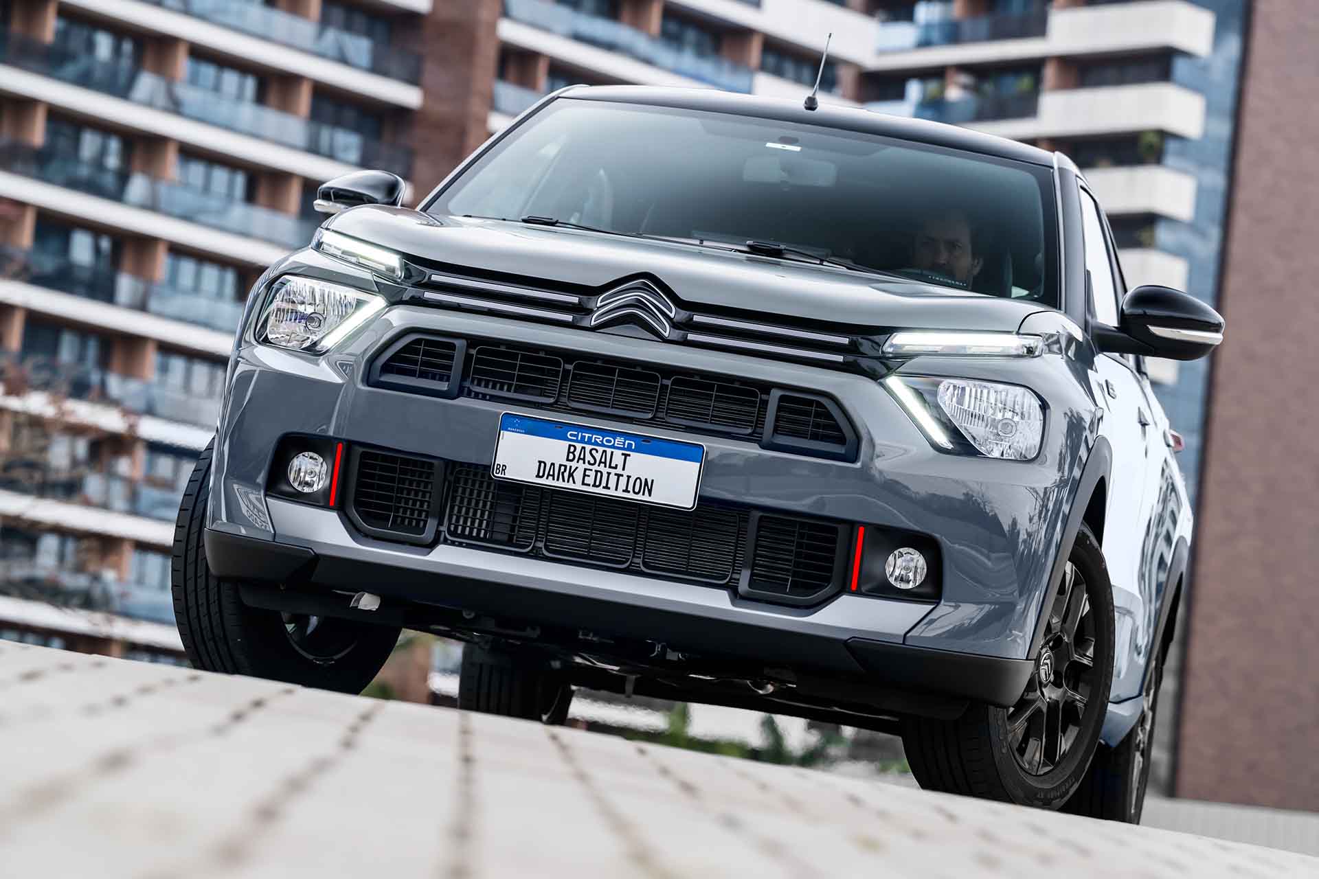Citroën Basalt Dark Edition