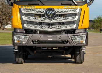 Foton suma un nuevo modelo para la construcción, el Auman C 4146 6X4