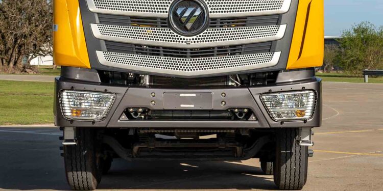 Foton suma un nuevo modelo para la construcción, el Auman C 4146 6X4