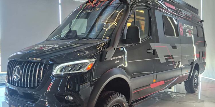 Conocé la Optimus 4X4, la solución que convierte una Sprinter una bestia off-road