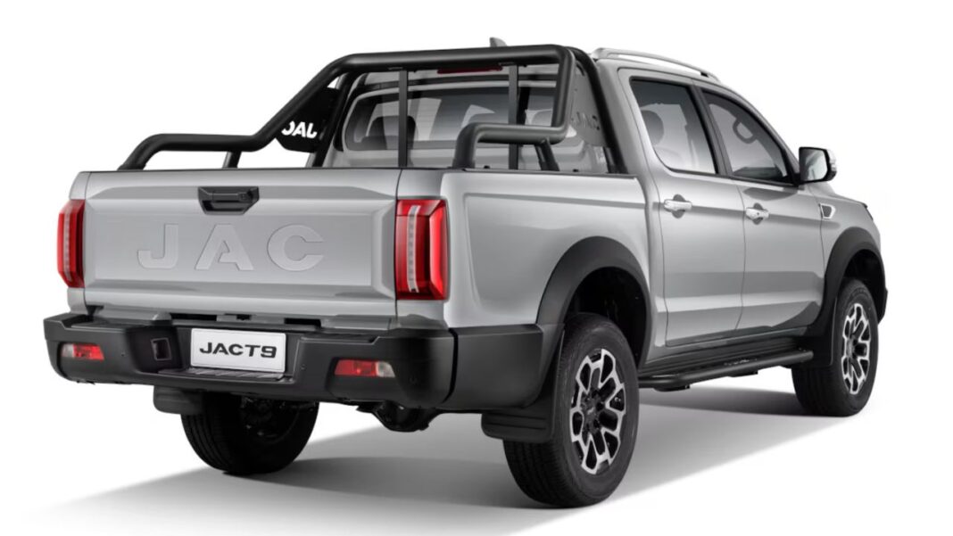 JAC T9 llegó a Argentina: la pick up que competirá con la Hilux y Amarok
