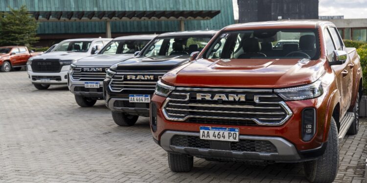 RAM DAKOTA 2025 TODA LA GAMA