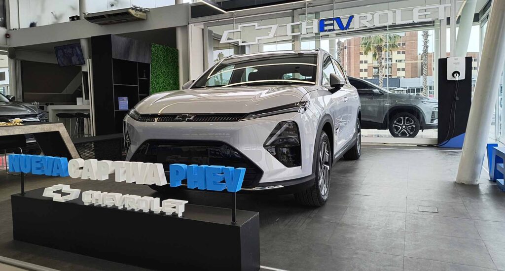 Chevrolet Captiva PHEV ¿Viene por el reinado de la Territory? Precios aquí 1 Chevrolet Captiva PHEV