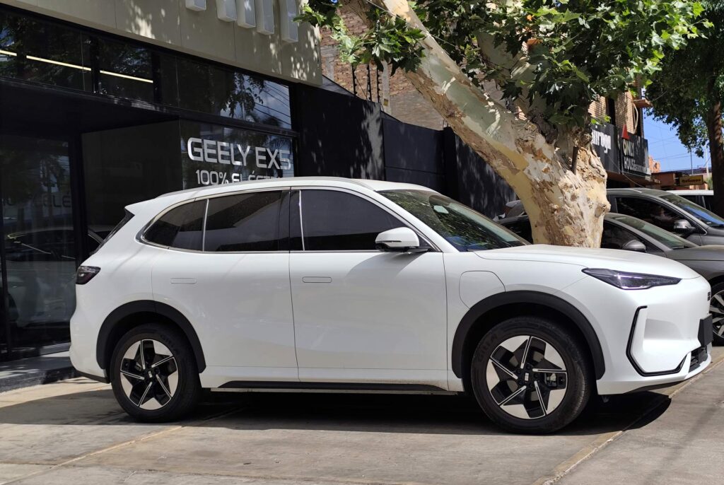 geely ex5 blanco