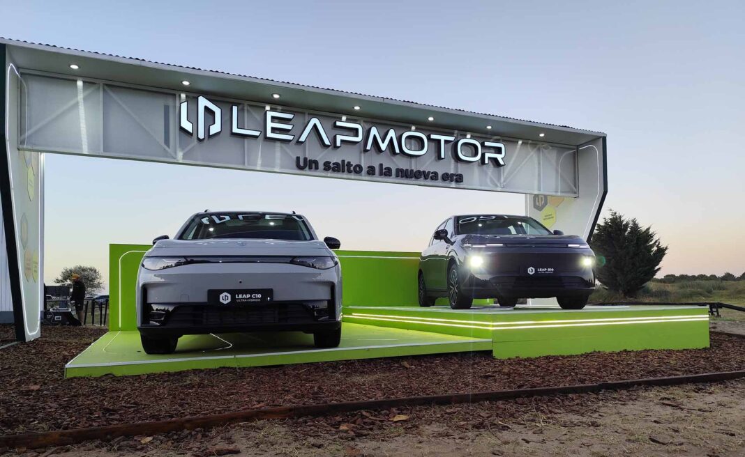 Leapmotor se presentó desde la costa argentina y confirmó su producción regional