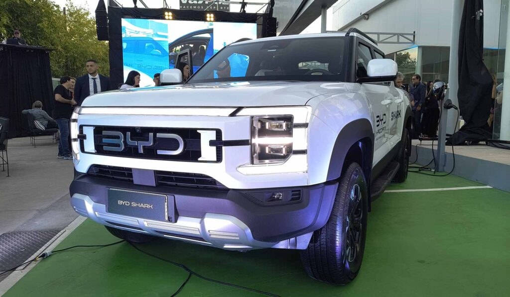 BYD Shark - Apertura BYD Yacopini