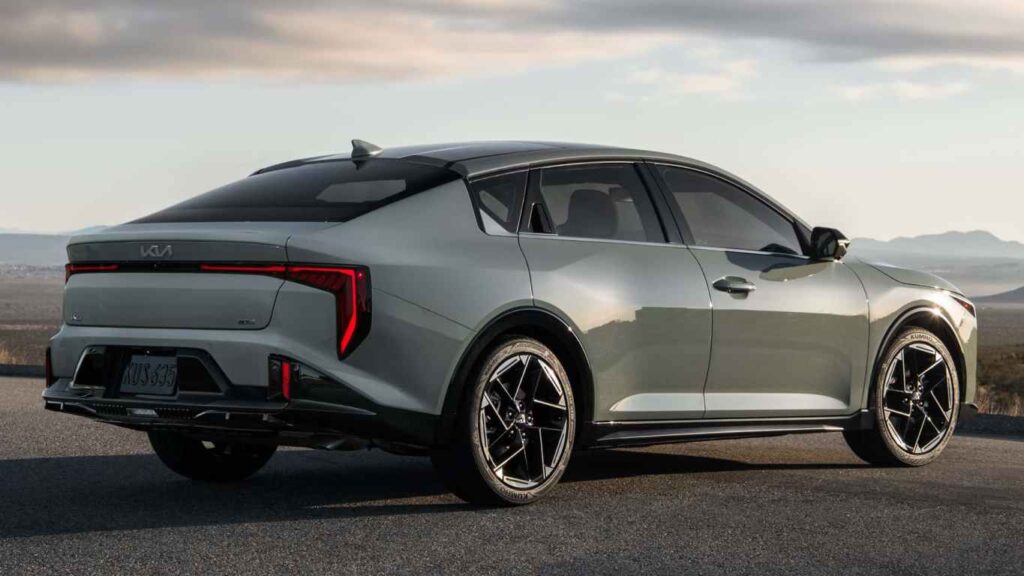 Kia K4