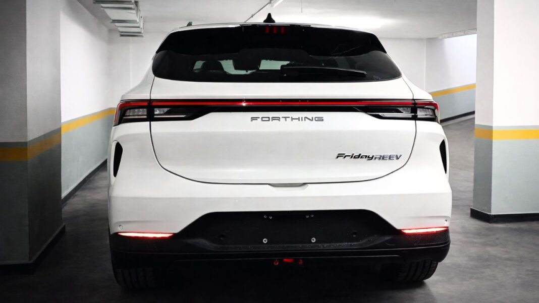 El nuevo SUV Forthing Friday REEV