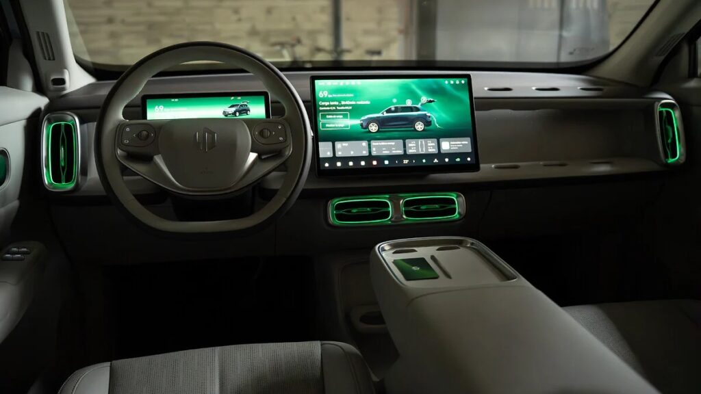 Leapmotor ultra-híbridos: se lanzan y desafían a los chinos de BYD 3 LEAPMOTOR B10 INTERIOR