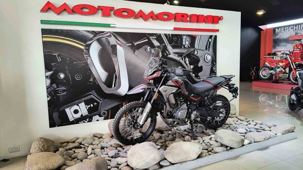 Moto Morini Alltrhike 450 encara la aventura con precio y financiación especial para julio 6 Moto Morini Alltrhike 450 Meschini Mendoza 2026 008