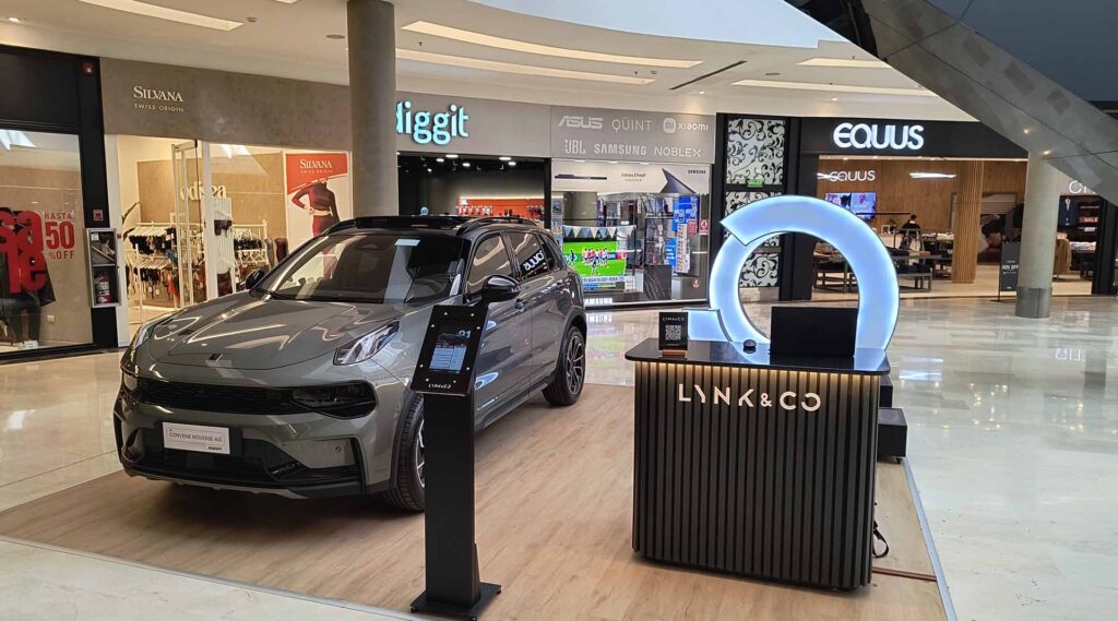 lynk and co mendoza stand