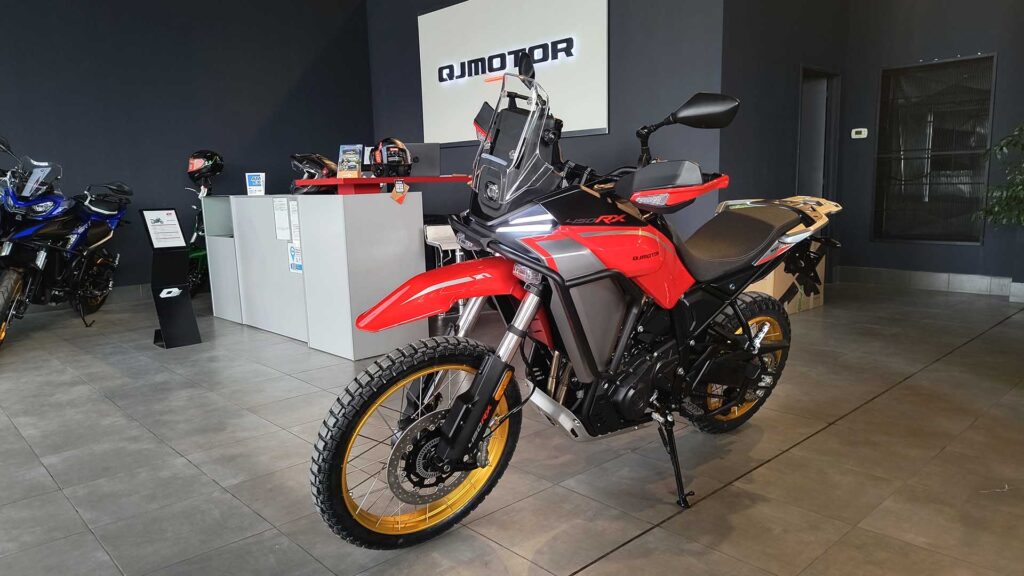 Conocimos en Mendoza la flamante SRT 450RX de QJMotor y aquí te la presentamos 1 Nueva SRT 450RX