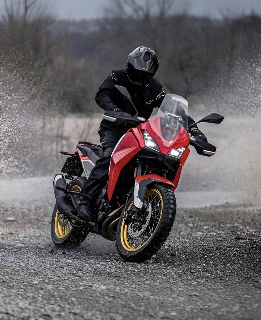 Moto Morini lanza una edición especial de la X-Cape 700 ¿qué ofrece? 1 Moto Morini X-Cape 700 Gold Edition