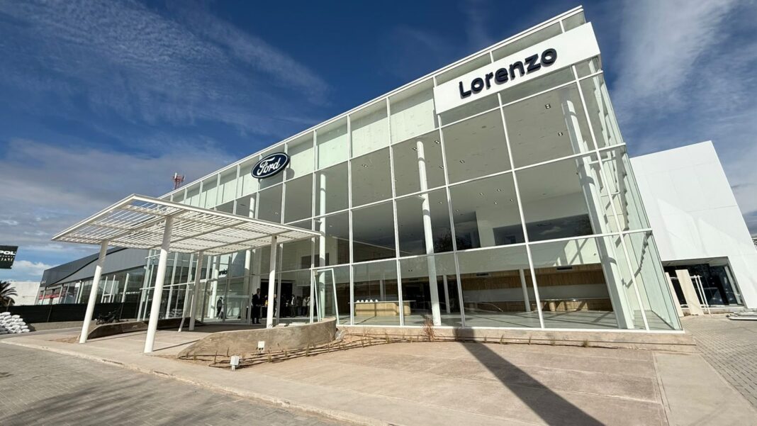 Grupo Lorenzo inauguró el primer concesionario Ford Signature 2.0