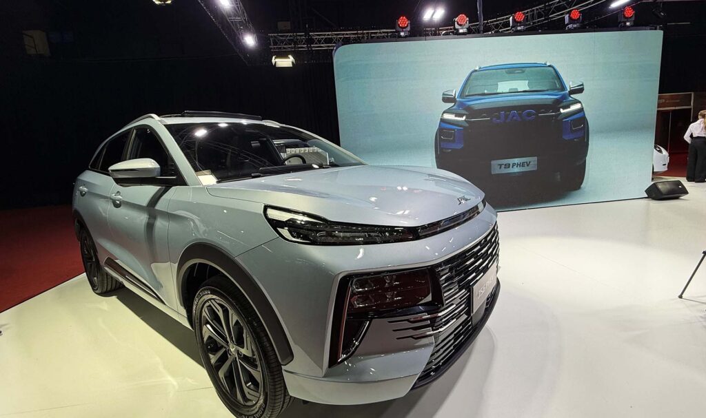 Los mejores modelos de la Expo Auto Chino 2026 10 JAC T9 PHEV